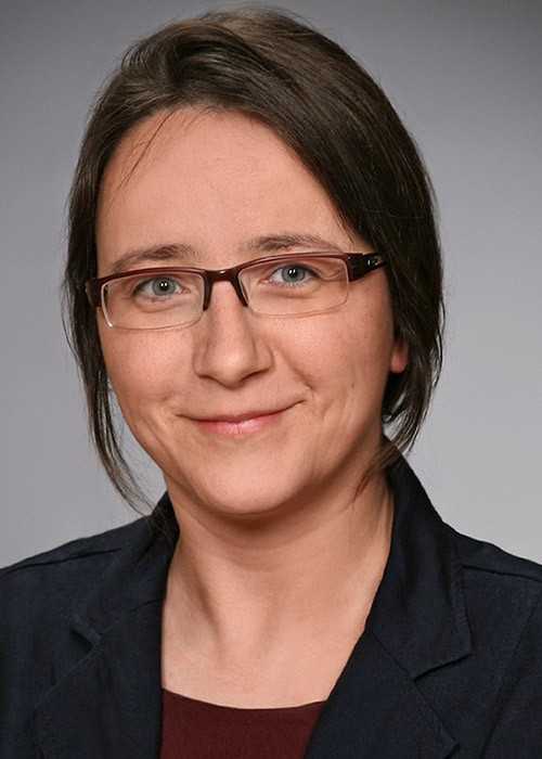 Dr. Birgit Peuker 